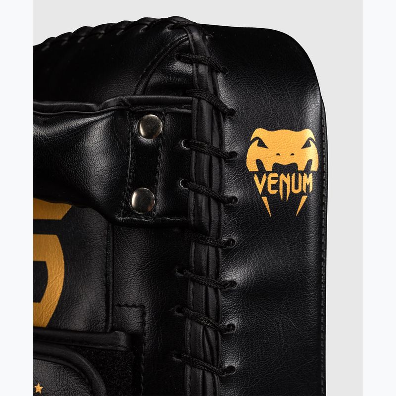 Щитки для тренувань Venum Giant Kick Pads black/gold 3