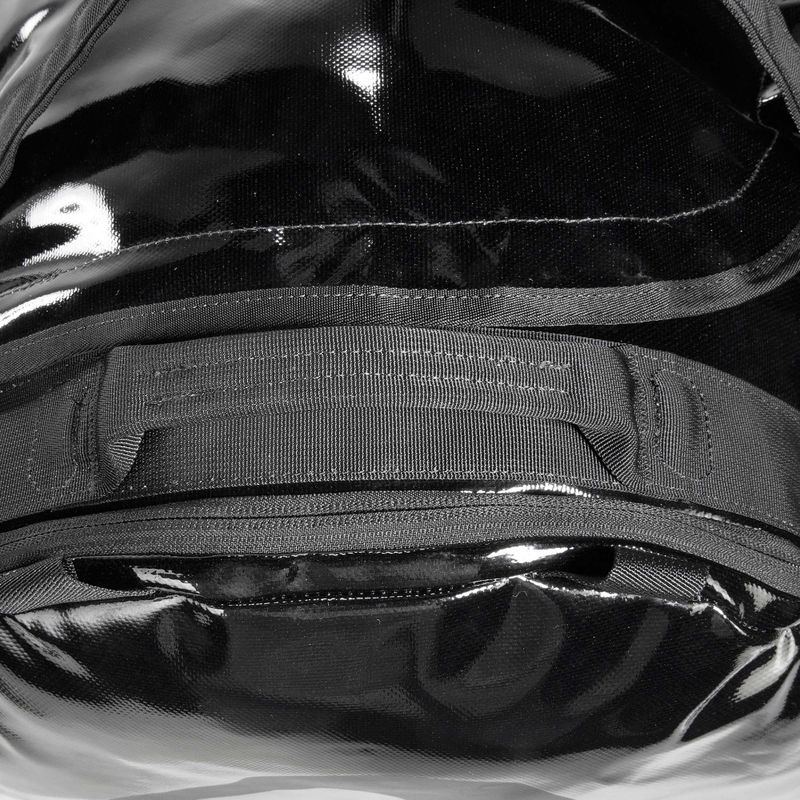 Сумка на колесах Tatonka Barrel Roller 60 л black 11