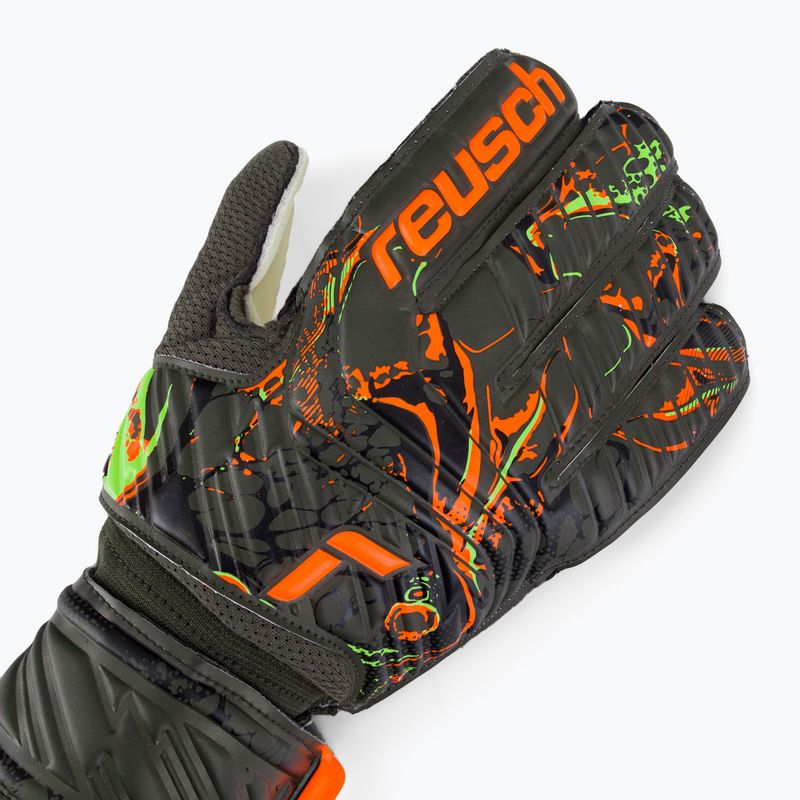 Рукавиці воротарські Reusch Attrakt Solid зелені 5370016-5556 3