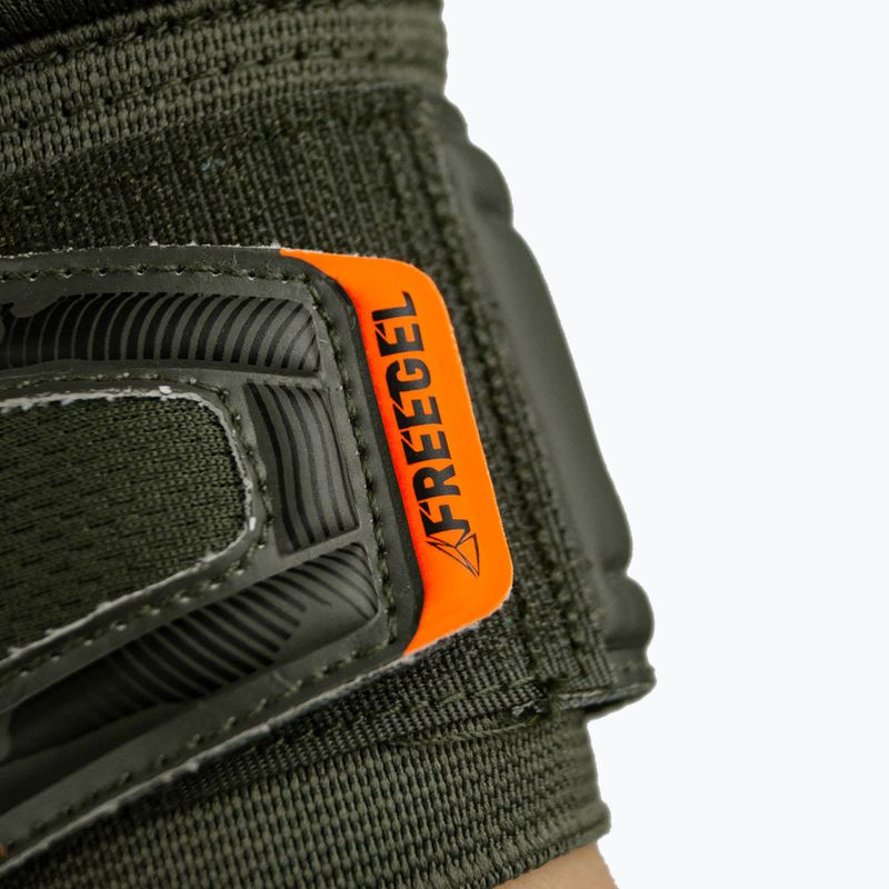 Рукавиці воротарські дитячі Reusch Attrakt Freegel Silver Junior чорно-зелені 5372035-5555 10