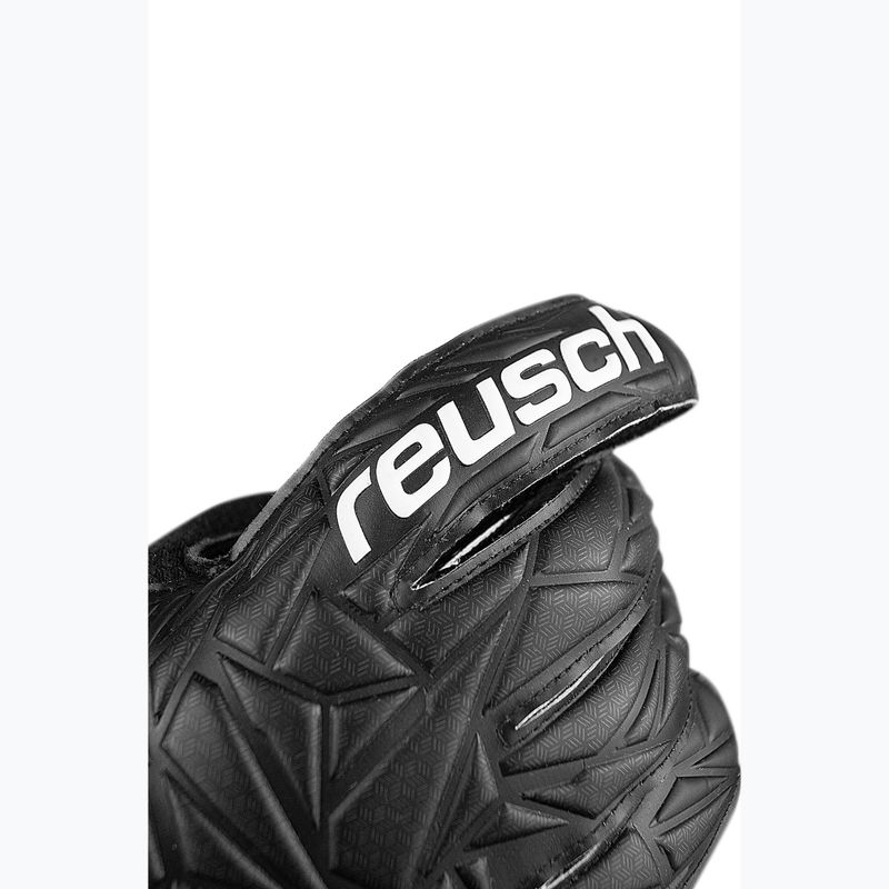 Воротарські рукавиці Reusch Attrakt Solid чорні 4