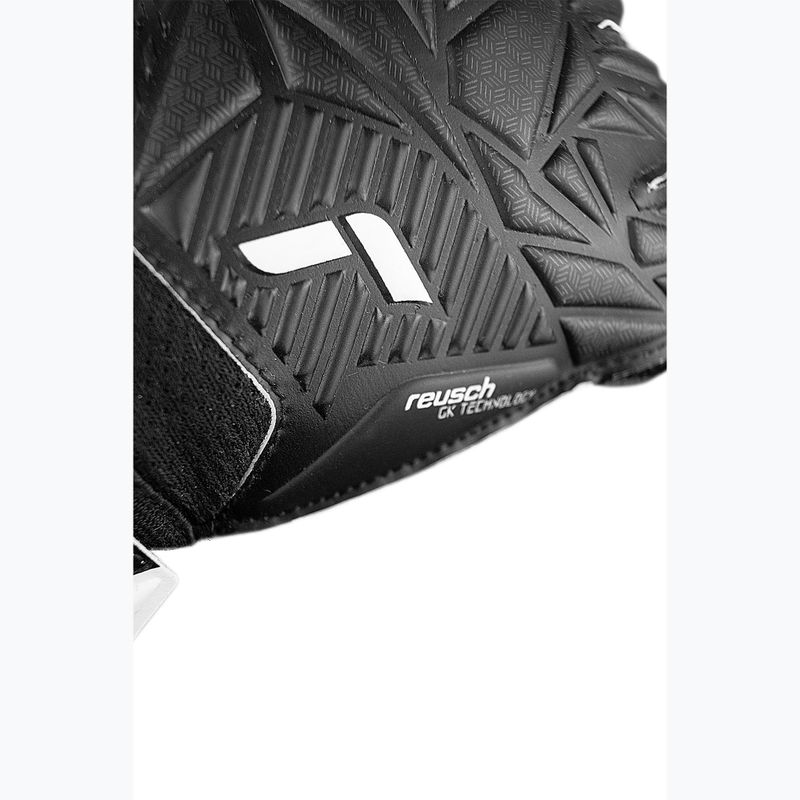 Воротарські рукавиці Reusch Attrakt Solid чорні 5