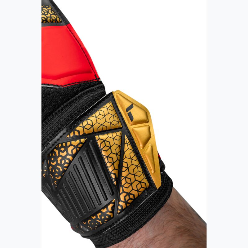 Рукавиці воротарські Reusch Attrakt Solid black/gold/fiery red 7