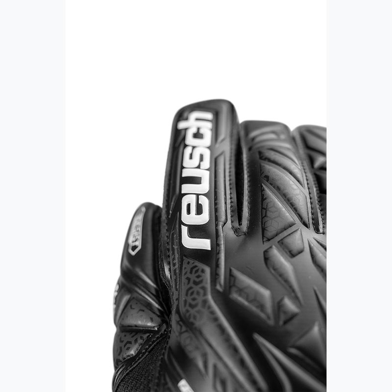 Рукавиці воротарські Reusch Attrakt Resist black 5