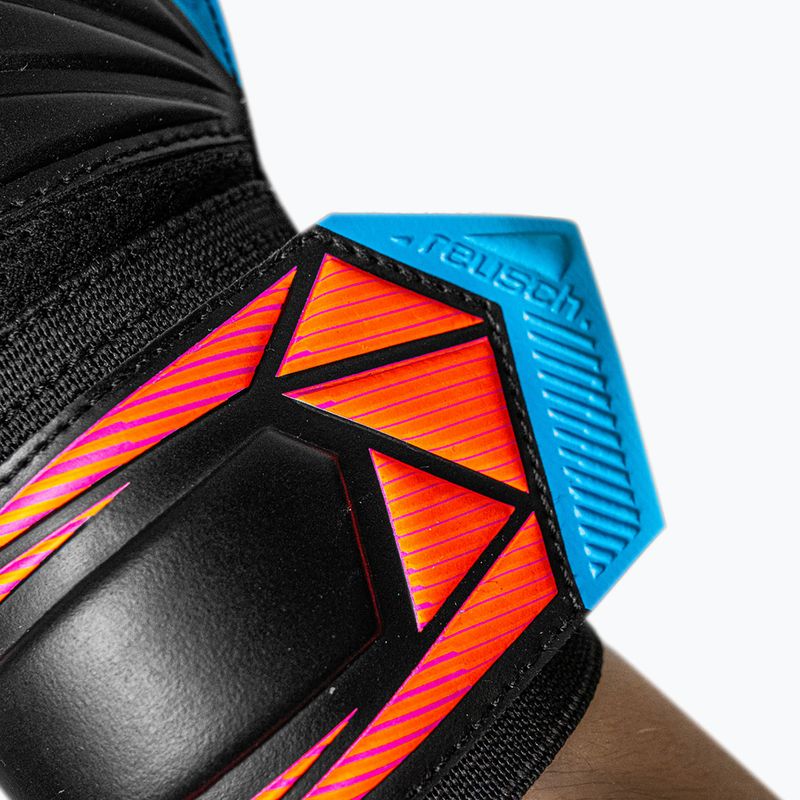Рукавиці воротарські Reusch Attrakt Solid black/aqua blue/shocking orange 7
