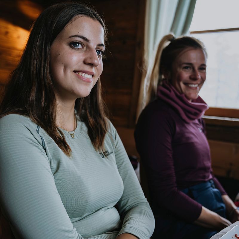 Лонгслів термічний жіночий Jack Wolfskin Infinite Warm amaranth 7