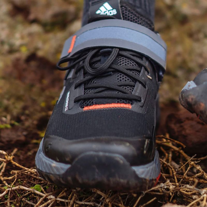 Кросівки велосипедні МТВ жіночі adidas FIVE TEN Trailcross Clip In core black/grey three/red 16