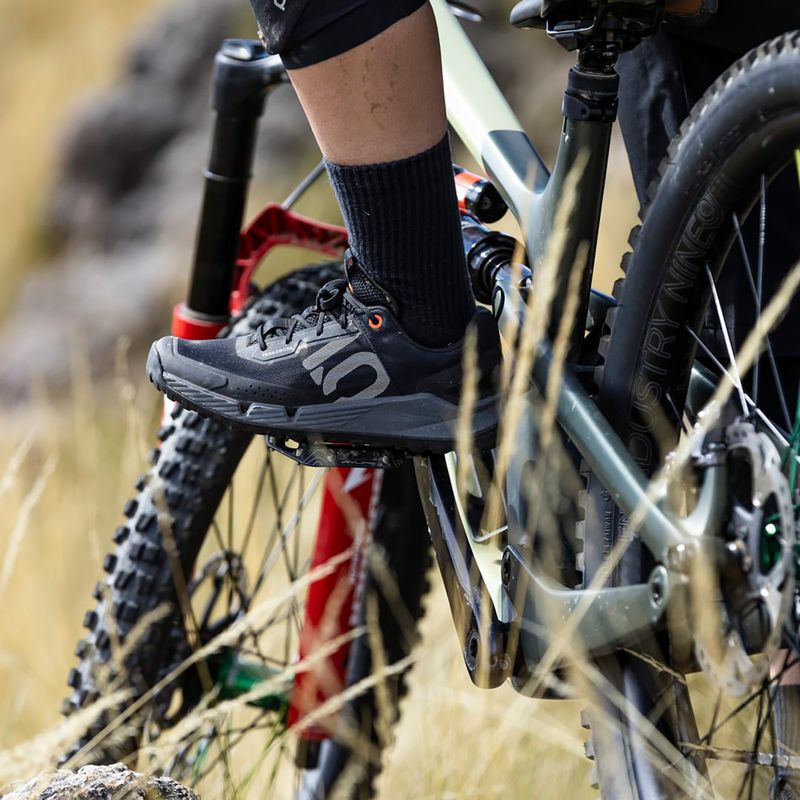 Кросівки велосипедні жіночі adidas FIVE TEN Trailcross LT core black/grey one/grey six 8