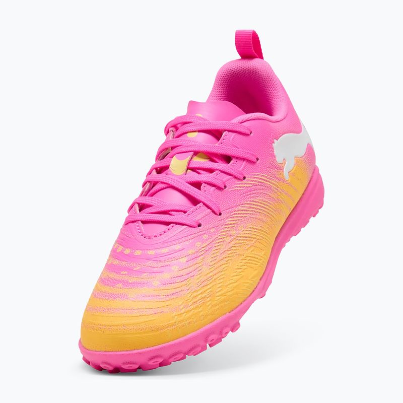 Кросівки футбольні дитячі PUMA Future 9 Play TT poison pink/puma wht/sun stream/bright aqua/puma blk 4
