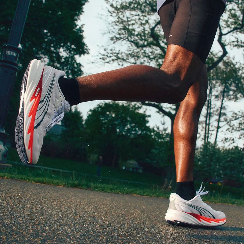 Кросівки для бігу чоловічі Puma Velocity Nitro 5 puma white/ultra red 9