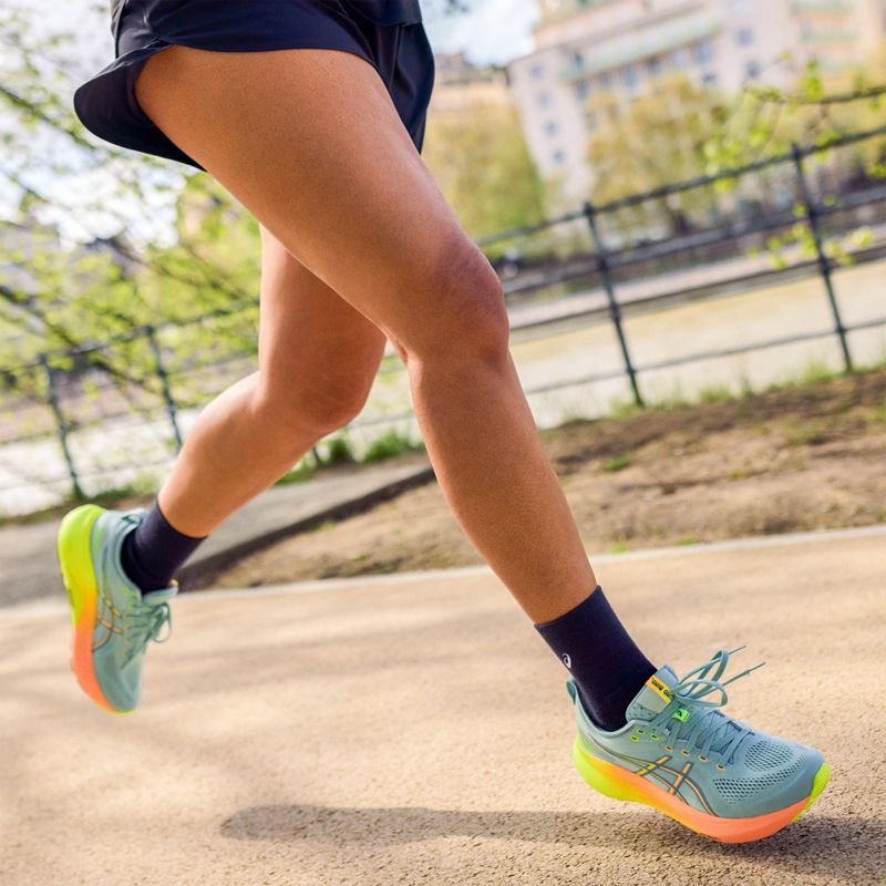 Кросівки для бігу жіночі ASICS Gel-Kayano 31 Paris light celadon/safety yellow 9