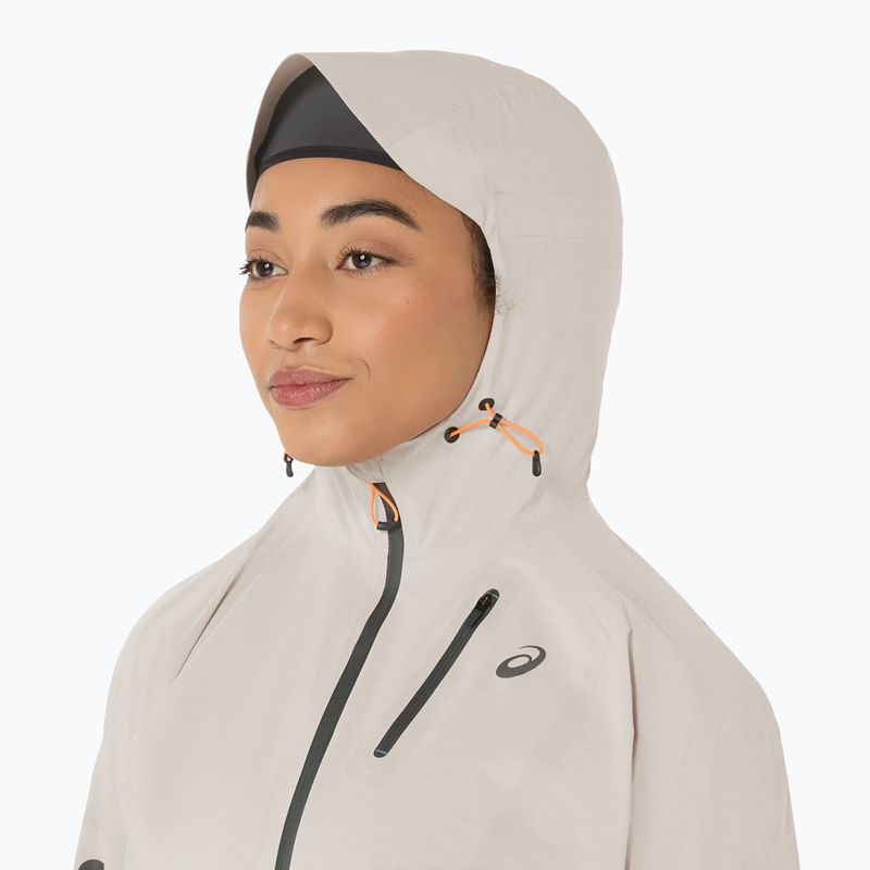 Куртка для бігу жіноча ASICS Fujitrail Elite Waterproof cream 6
