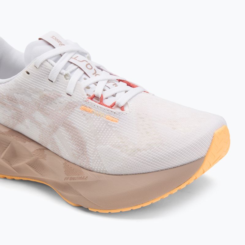 Кросівки для бігу жіночі ASICS Novablast 5 white/fawn 7