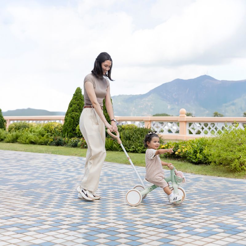 Триколісний біговий велосипед з ручкою для керування Globber Learning Trike 2w1 Plus Ecologic pistachio 15