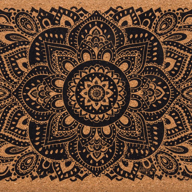 Блок для йоги  Yoga Design Lab Cork Yoga коричневий  BL-Cork-Mandala Black 6