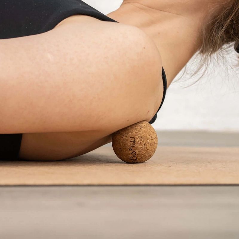 М'яч для масажу Myga 5 cm brown 5