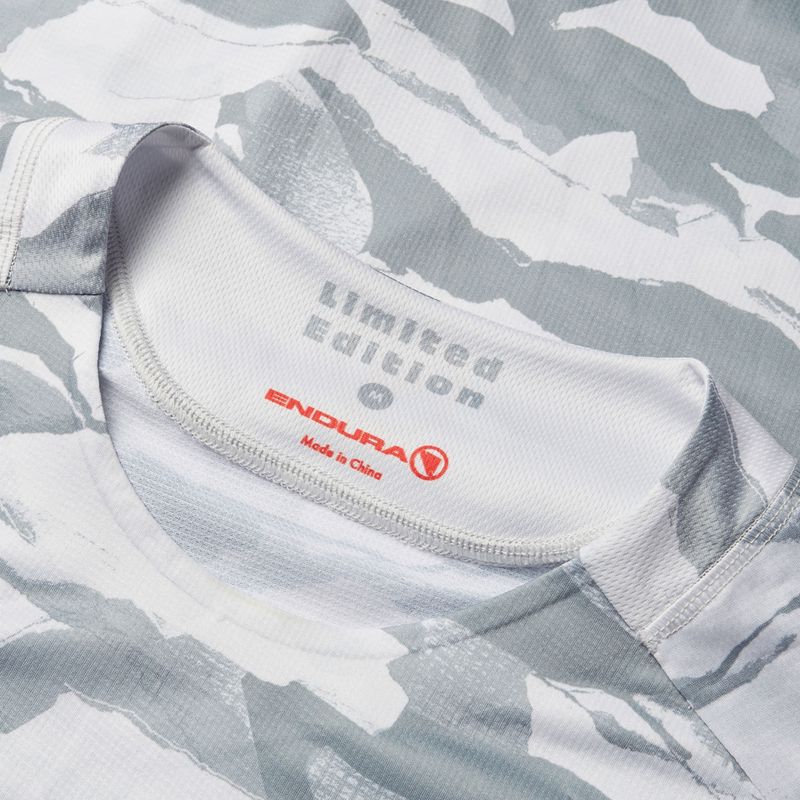 Футболка велосипедна чоловіча Endura Mountain Camo Ltd haar grey 6