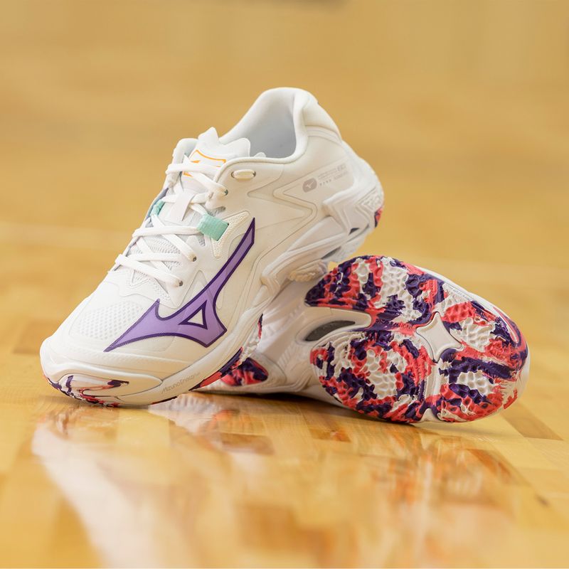 Жіноче взуття для волейболу Mizuno Wave Lightning Z8 біле/фіолетовий індиго/camelliaros 13