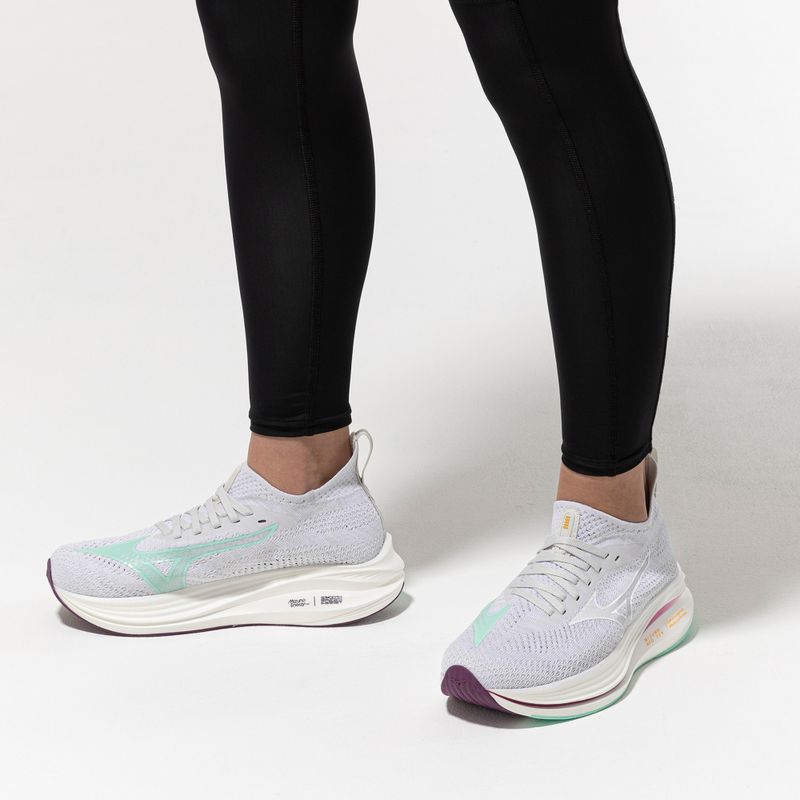 Кросівки для бігу жіночі Mizuno Neo Zen Icelandic nimbus cloud/white/ice green 9