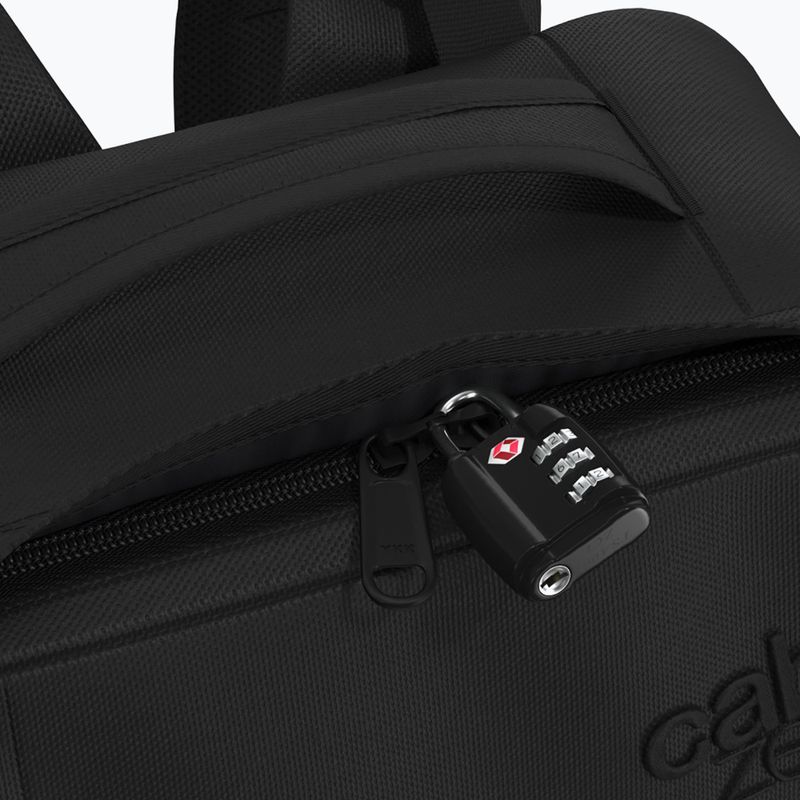 Рюкзак туристичний CabinZero Military 44 л absolute black 8
