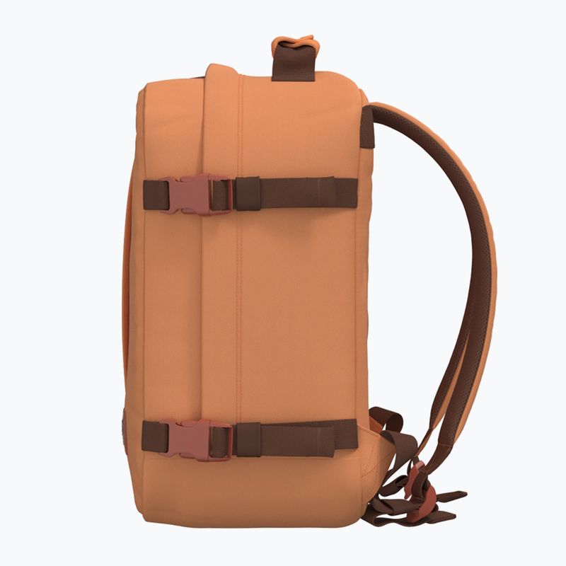 Туристичний рюкзак CabinZero Classic 28 л піски Гобі 6