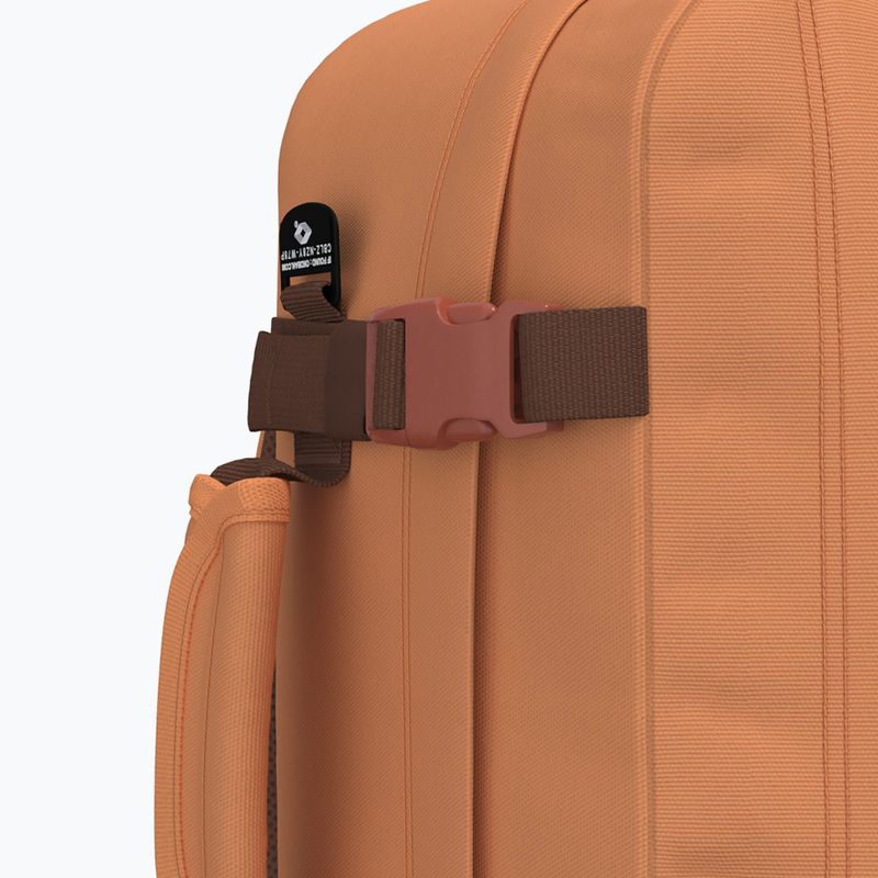 Туристичний рюкзак CabinZero Classic 28 л піски Гобі 10