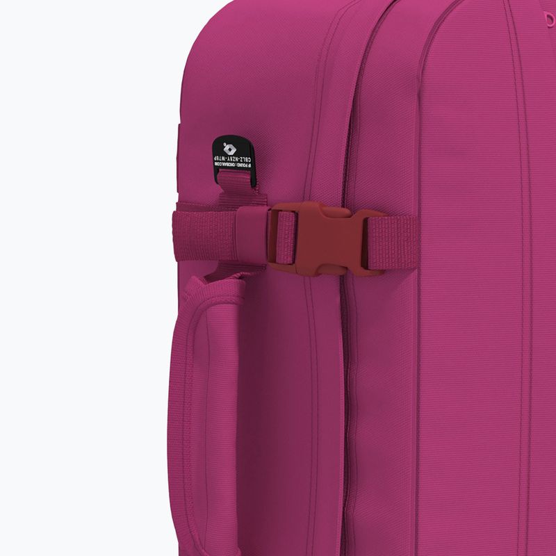 Туристичний рюкзак CabinZero Classic 44 л рожевого кольору 8