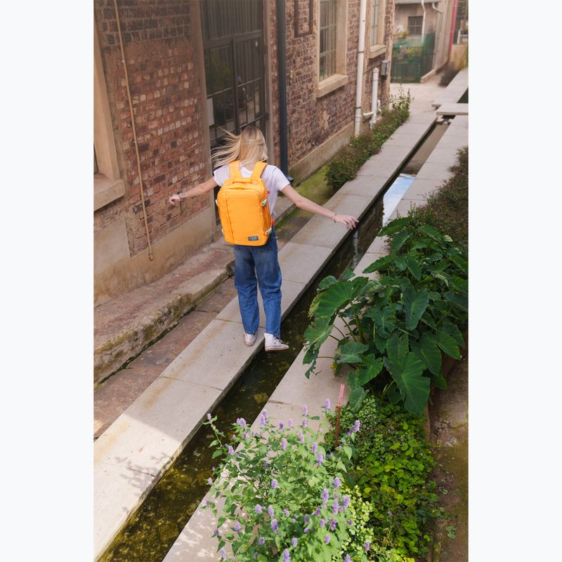 Рюкзак туристичний CabinZero Classic 36 l honeycomb 14