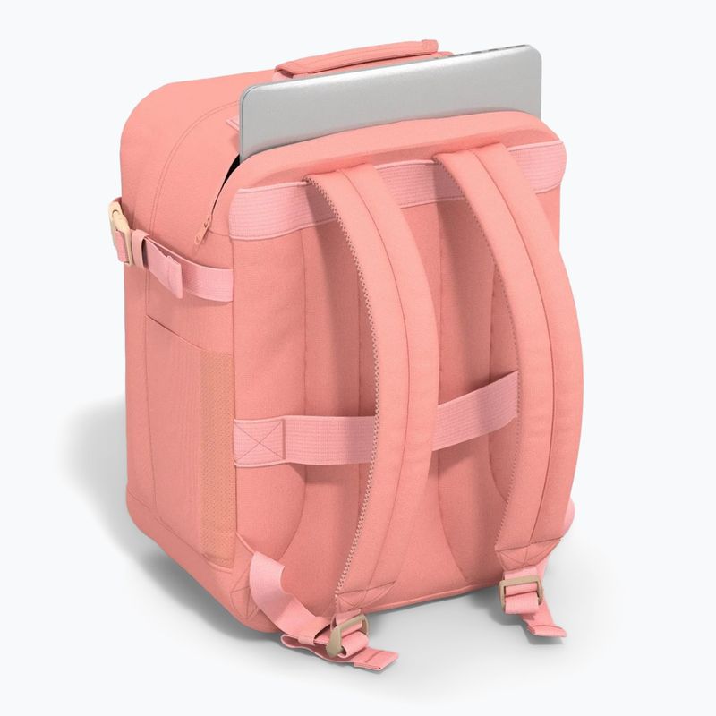 Рюкзак для подорожей CabinZero Classic Tech 28 у рожевому кольорі 10