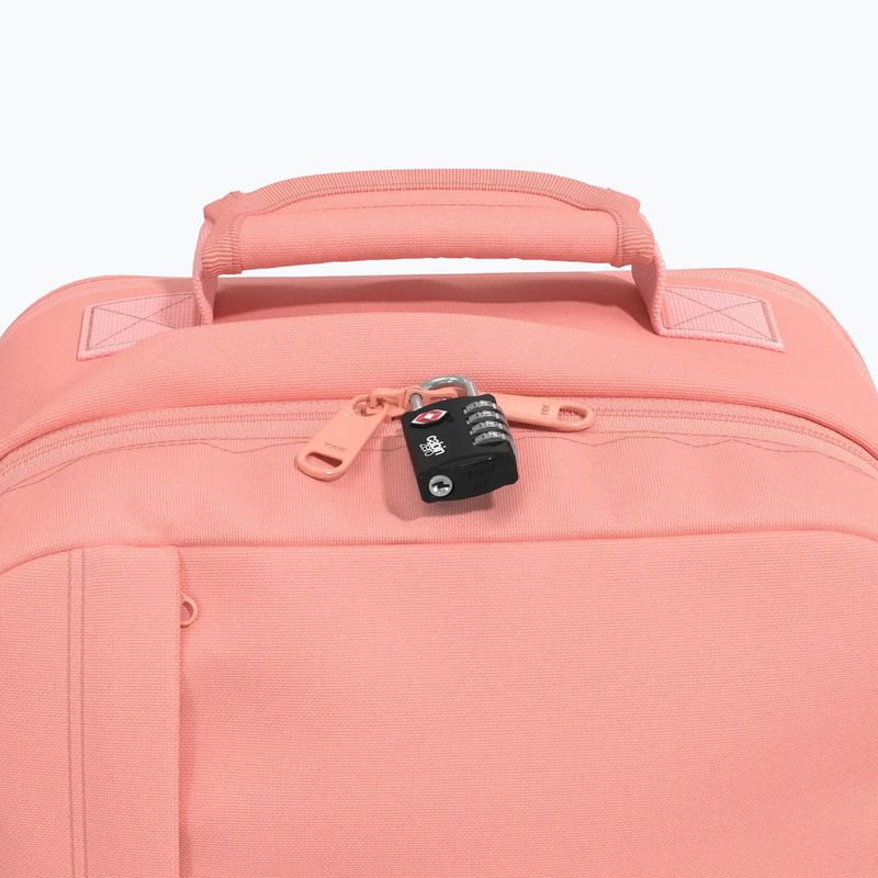 Рюкзак для подорожей CabinZero Classic Tech 28 у рожевому кольорі 12