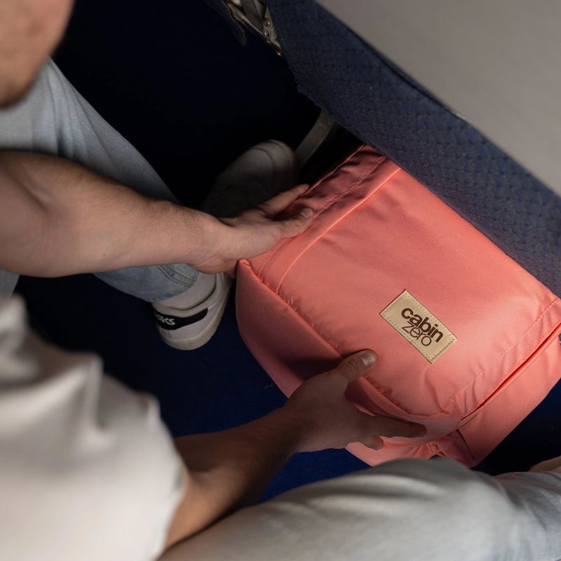 Рюкзак туристичний CabinZero Classic Tech 28 and pink 18