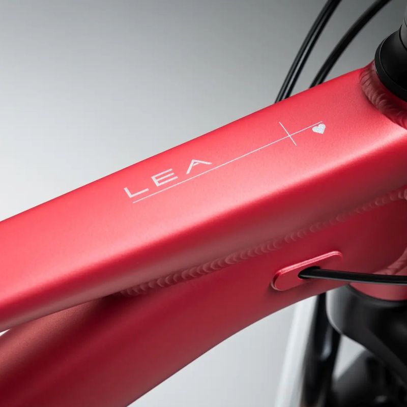 Велосипед гірський жіночий KROSS Lea X200 Eq W 29 рожевий/срібний/матовий 15