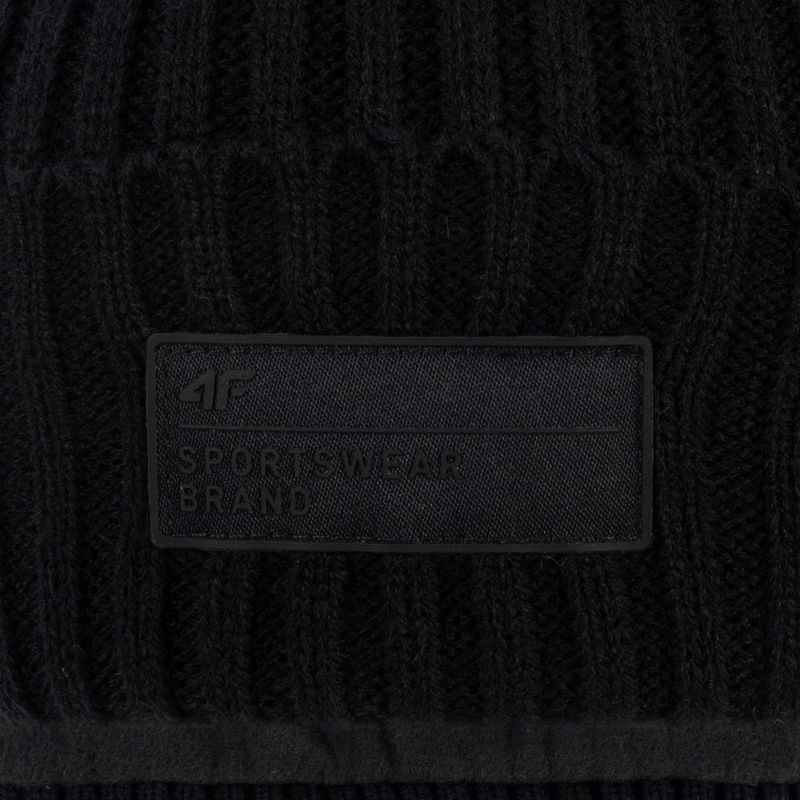 Шапка зимова чоловіча 4F CAM013 deep black 4