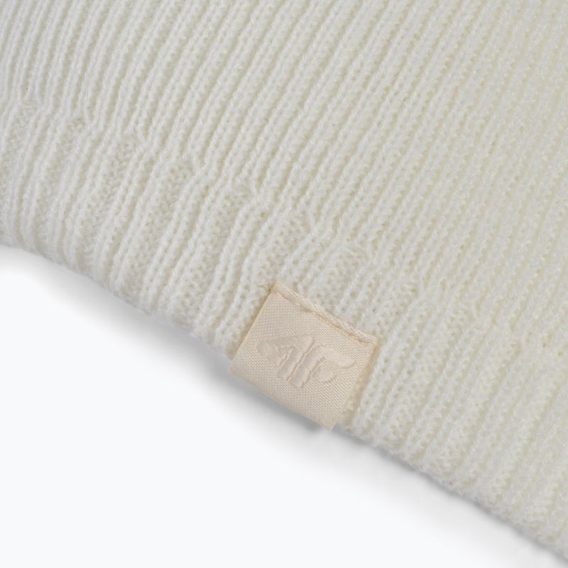 Шапка зимова жіноча 4F CAD001 off white 4
