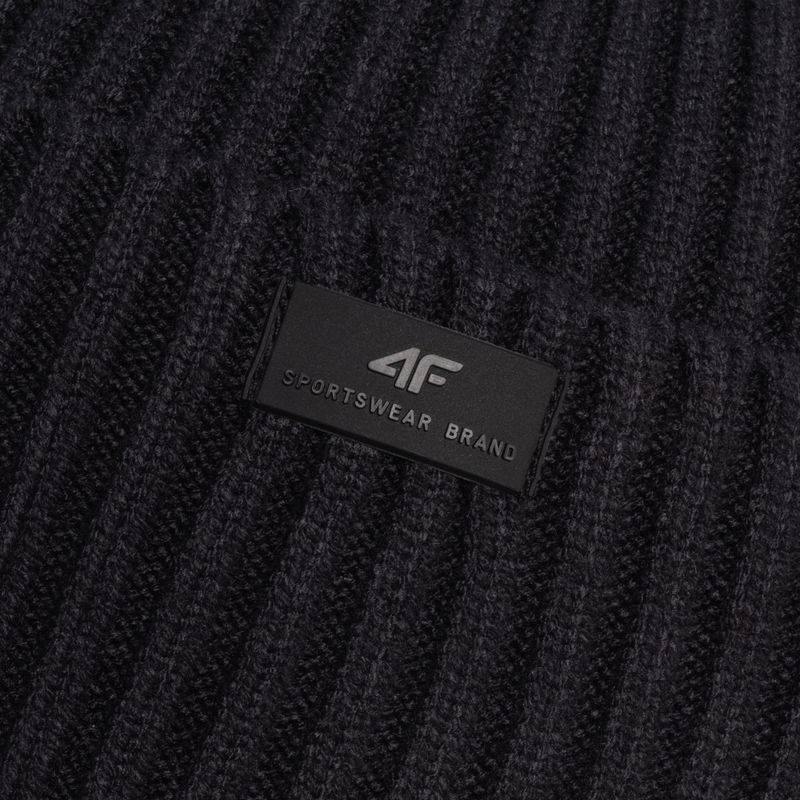 Шапка зимова жіноча 4F CAD004 deep black 4