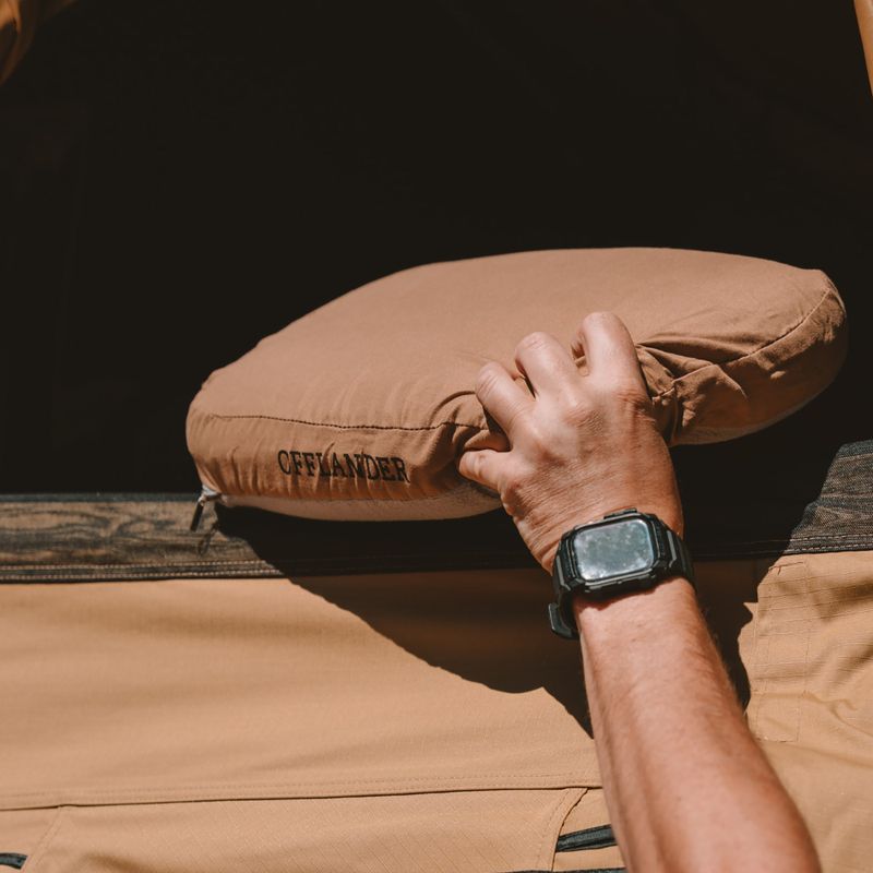 Подушка туристична OFFLANDER Pillow sand 4