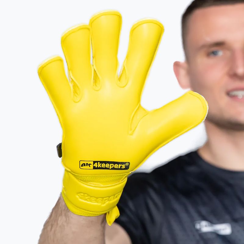 Рукавиці воротарські дитячі 4keepers Champ Colour Yellow VII RF2G Jr yellow 10