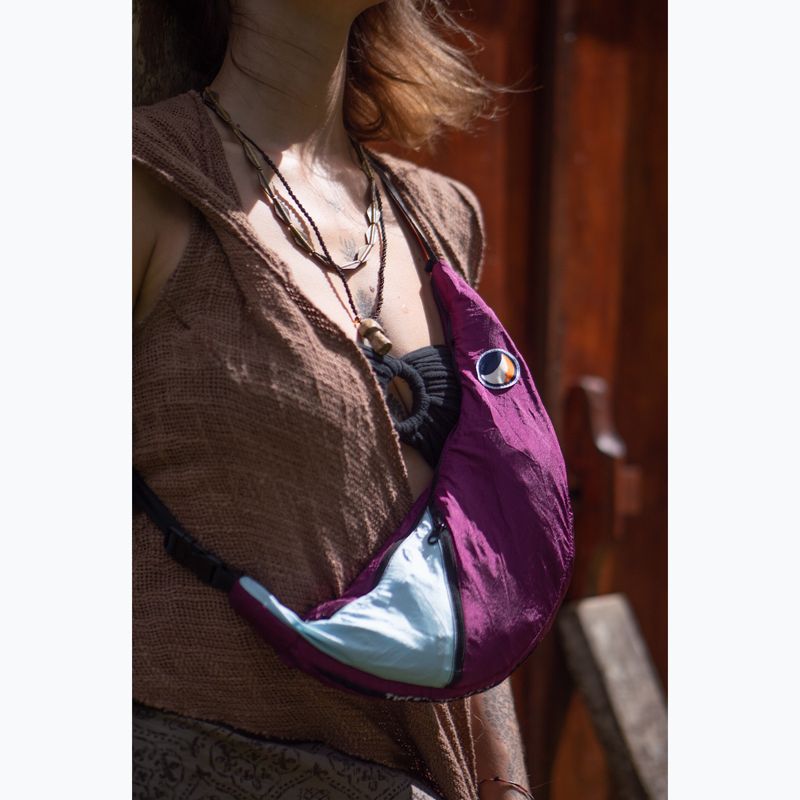 Сумка на плече Ticket To The Moon Upcycled Sling bag plum/cloud 7