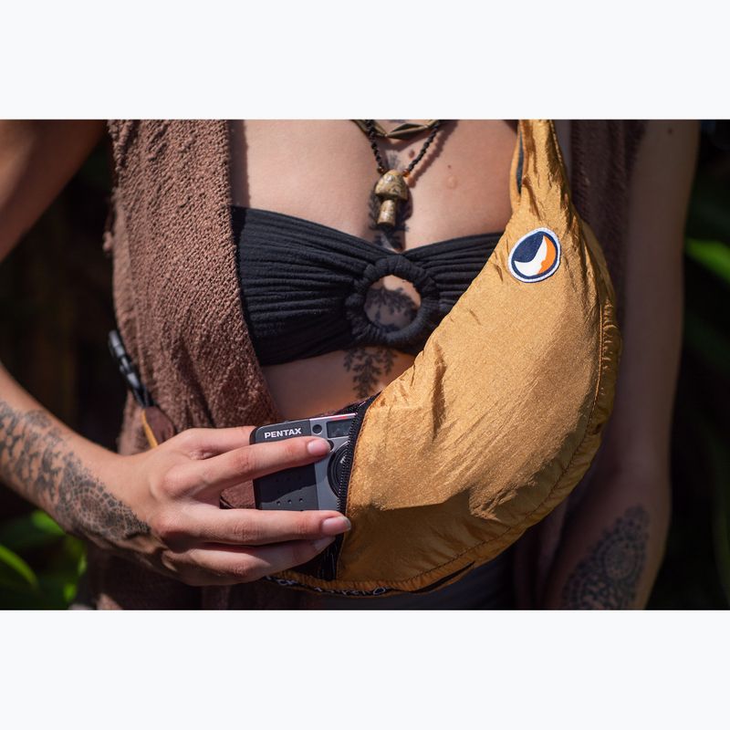 Сумка на плече Ticket To The Moon Upcycled Sling bag sand/chocolate 6