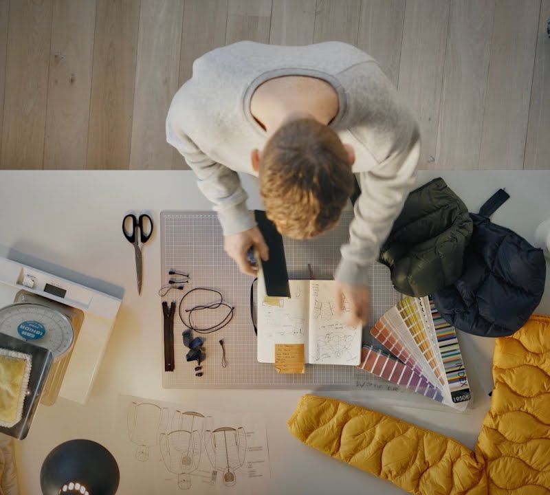 Пуховик чоловічий Peak Performance Helium Down Hood червоний G77849160 7