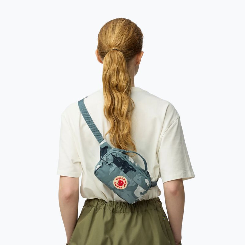 Сумка-бананка Fjällräven Kanken Graphics Hip Pack nimbus blue/hidden animals 5
