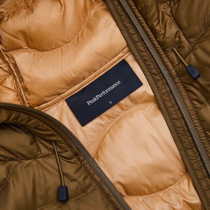 Пуховик жіночий Peak Performance Helium Down Hood meadow moss/sierra sand 9