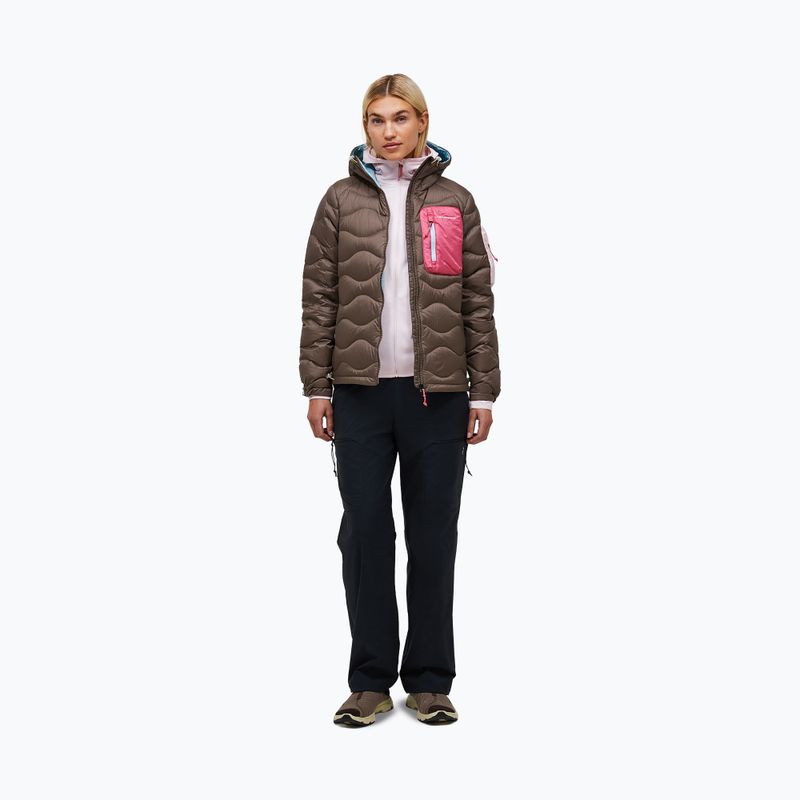 Пуховик жіночий Peak Performance Helium Utility Down terrain tan/mountain blush 2