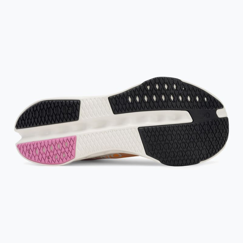 Кросівки для бігу жіночі On Cloudsurfer Next tangerine/ivory 4