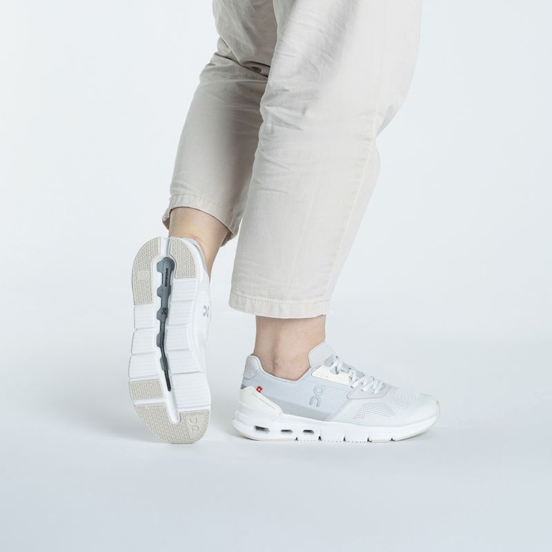 Черевики жіночі On Running Cloudrift undyed-white/frost 2