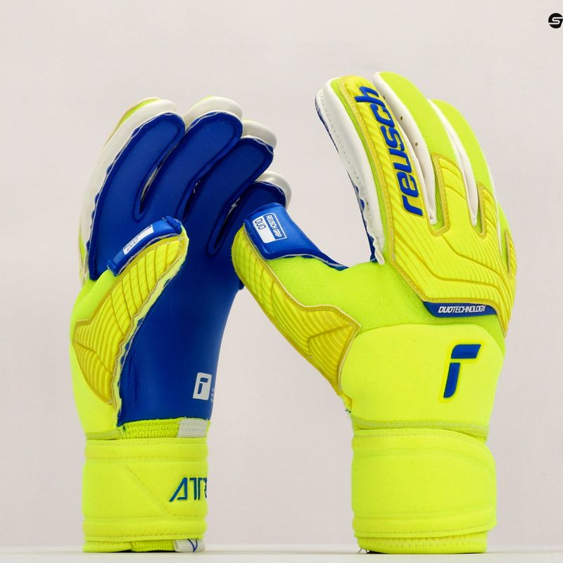 Рукавиці воротарські Reusch Attrakt Duo Ortho-Tec жовті 5270050 9