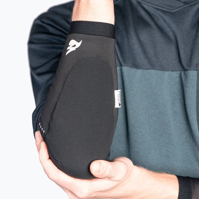 Захист велосипедний на лікті Bluegrass Aura black 4