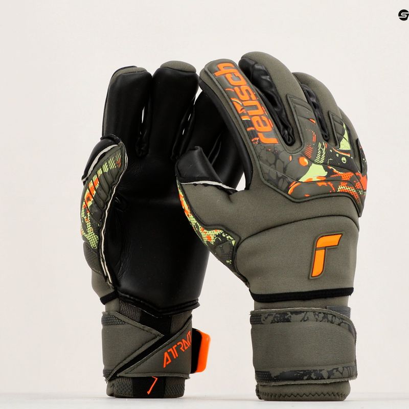 Рукавиці воротарські Reusch Attrakt Duo Ortho-Tec 5370050-5555 8
