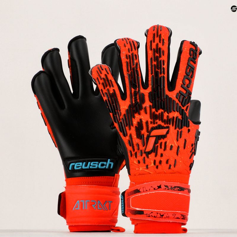 Рукавиці воротарські Reusch Attrakt Freegel Gold Evolution Cut червоні 5370135-3333 9