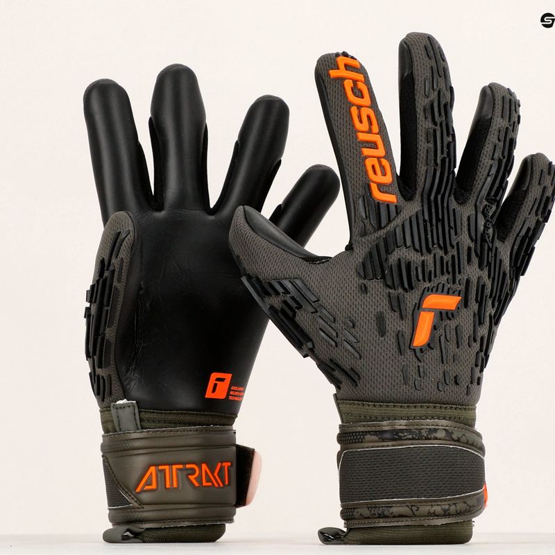 Рукавиці воротарські Reusch Attrakt Freegel Silver зелено-помаранчеві 5370035-5555 10